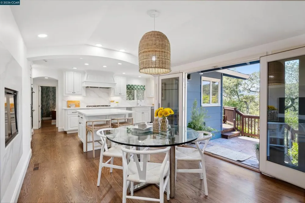 71 SCENIC DRIVE Orinda, CA 94563