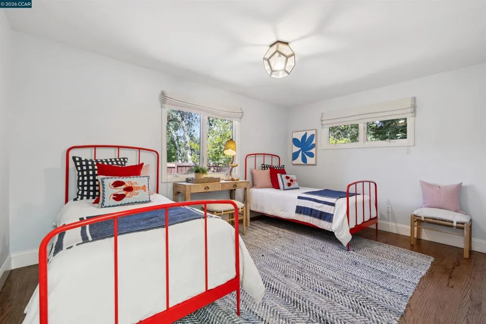 71 SCENIC DRIVE Orinda, CA 94563
