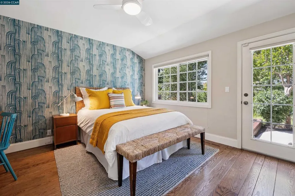 71 SCENIC DRIVE Orinda, CA 94563