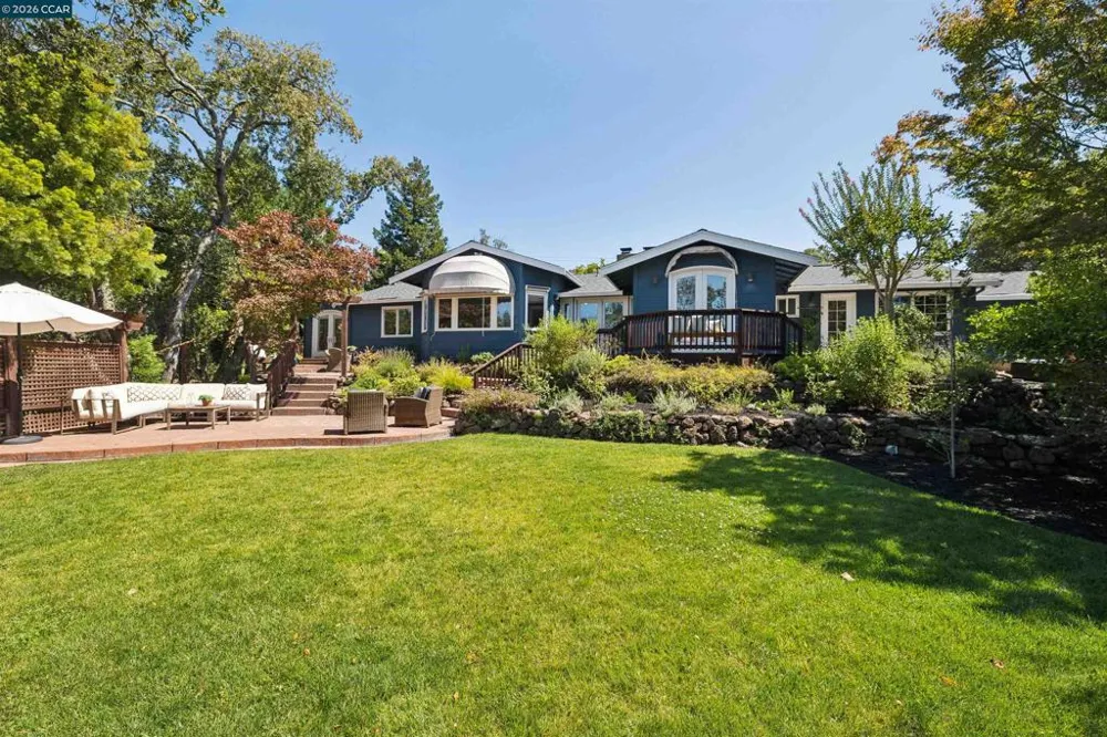 71 SCENIC DRIVE Orinda, CA 94563