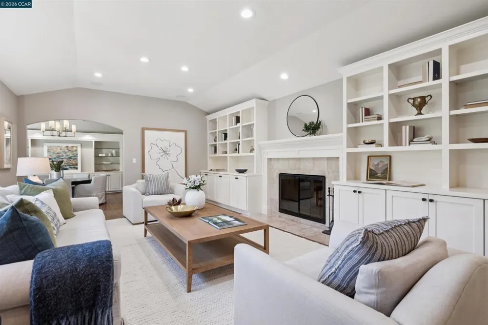 71 SCENIC DRIVE Orinda, CA 94563