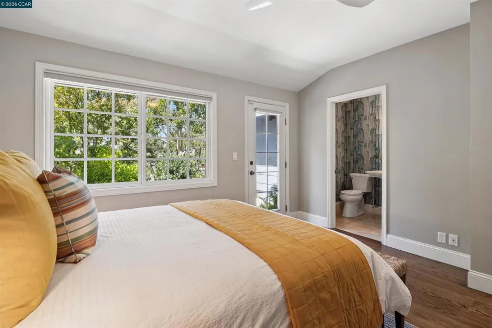 71 SCENIC DRIVE Orinda, CA 94563