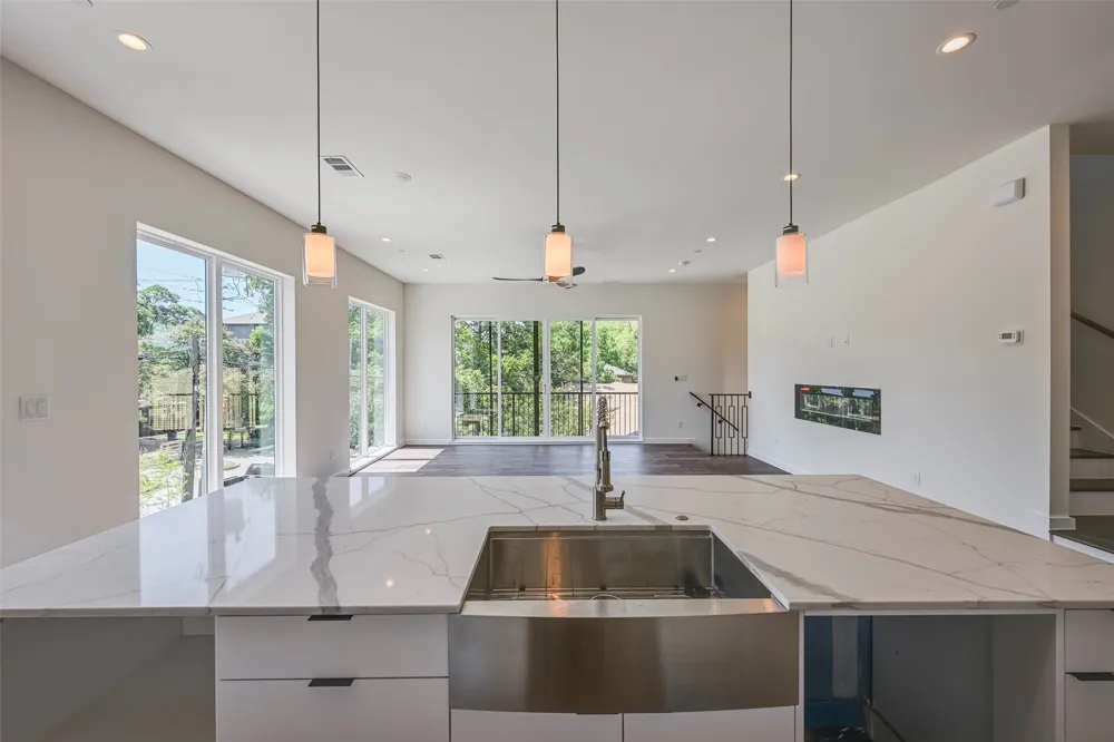 2247 Mail Avenue #102 Dallas, TX 75235