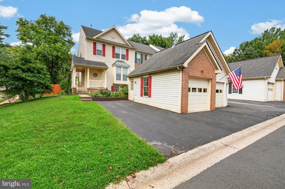 2 WINTER GARDEN COURT Olney, MD 20832