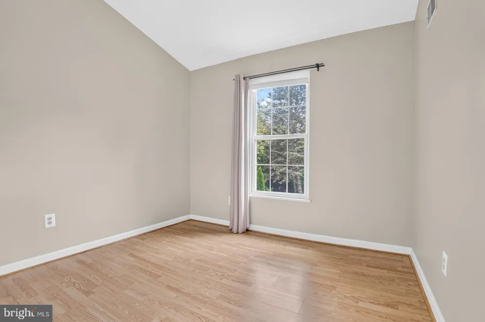2 WINTER GARDEN COURT Olney, MD 20832