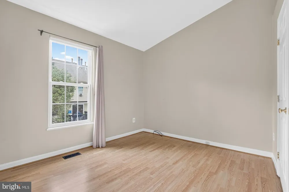 2 WINTER GARDEN COURT Olney, MD 20832