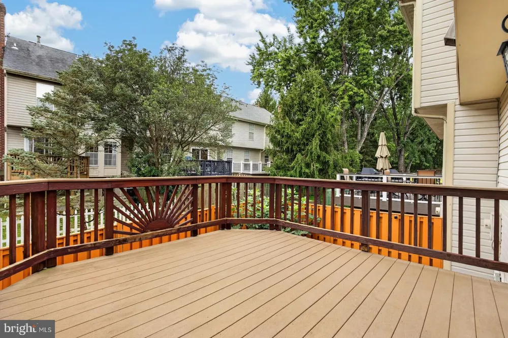2 WINTER GARDEN COURT Olney, MD 20832