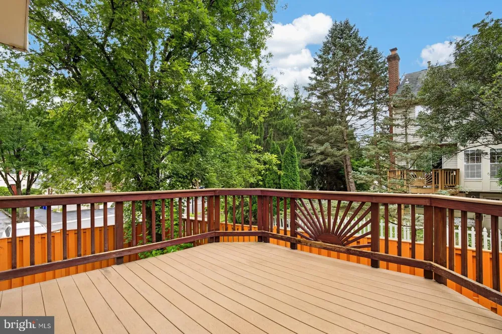 2 WINTER GARDEN COURT Olney, MD 20832