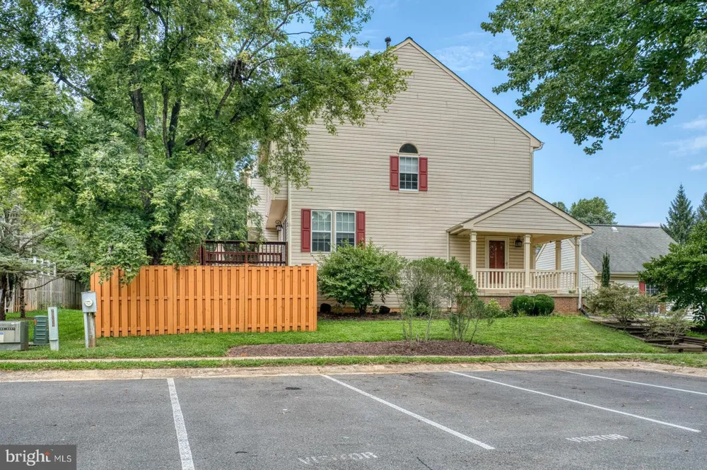 2 WINTER GARDEN COURT Olney, MD 20832