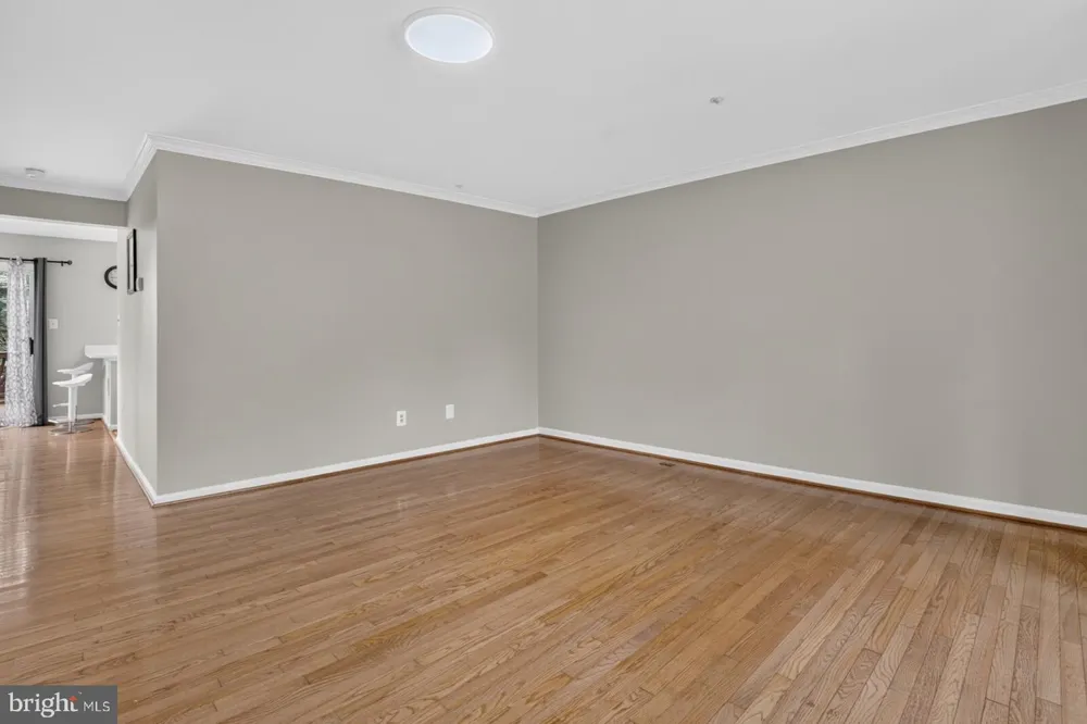2 WINTER GARDEN COURT Olney, MD 20832