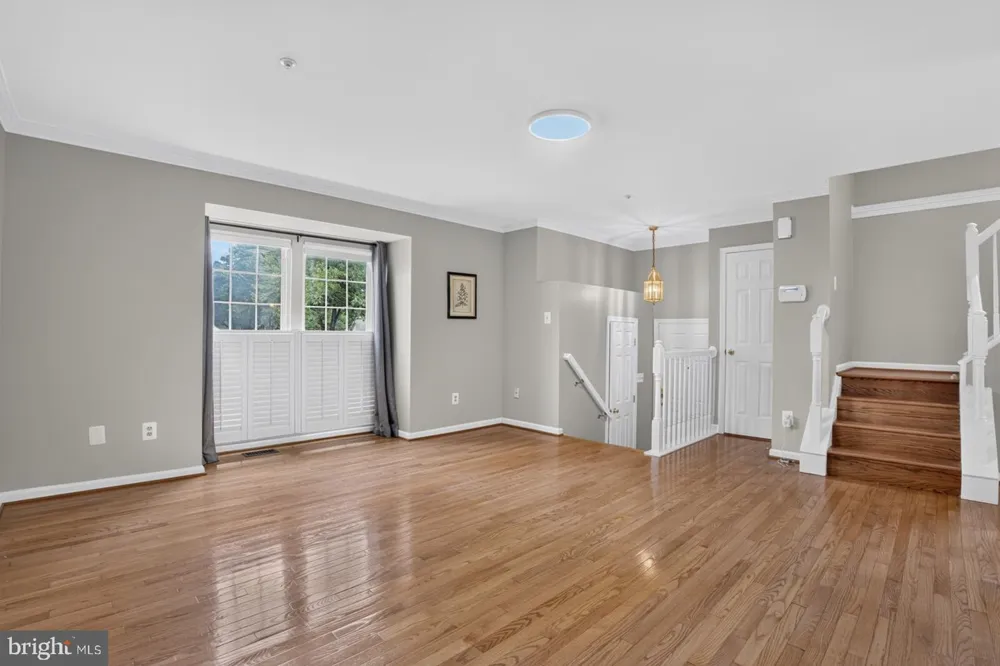 2 WINTER GARDEN COURT Olney, MD 20832