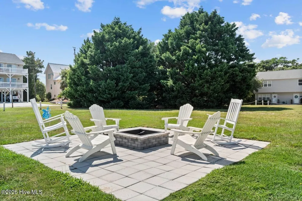 8821 Janell Court Emerald Isle, NC 28594
