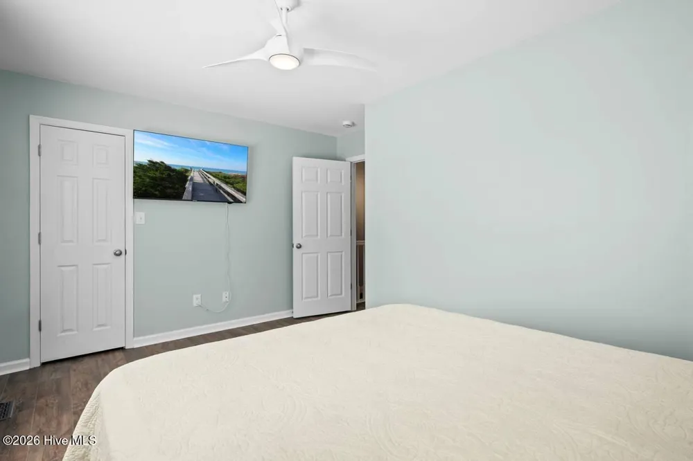 8821 Janell Court Emerald Isle, NC 28594