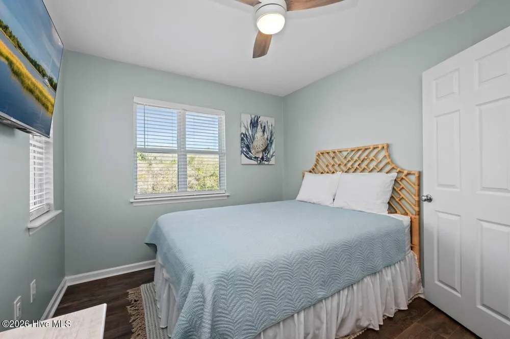 8821 Janell Court Emerald Isle, NC 28594