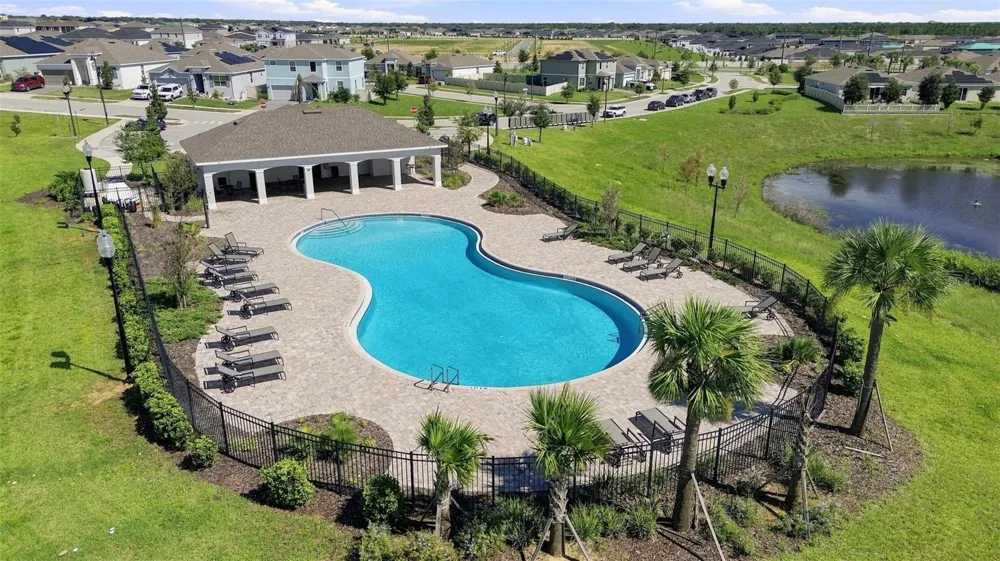 679 FAIRVIEW AVENUE Haines City, FL 33844