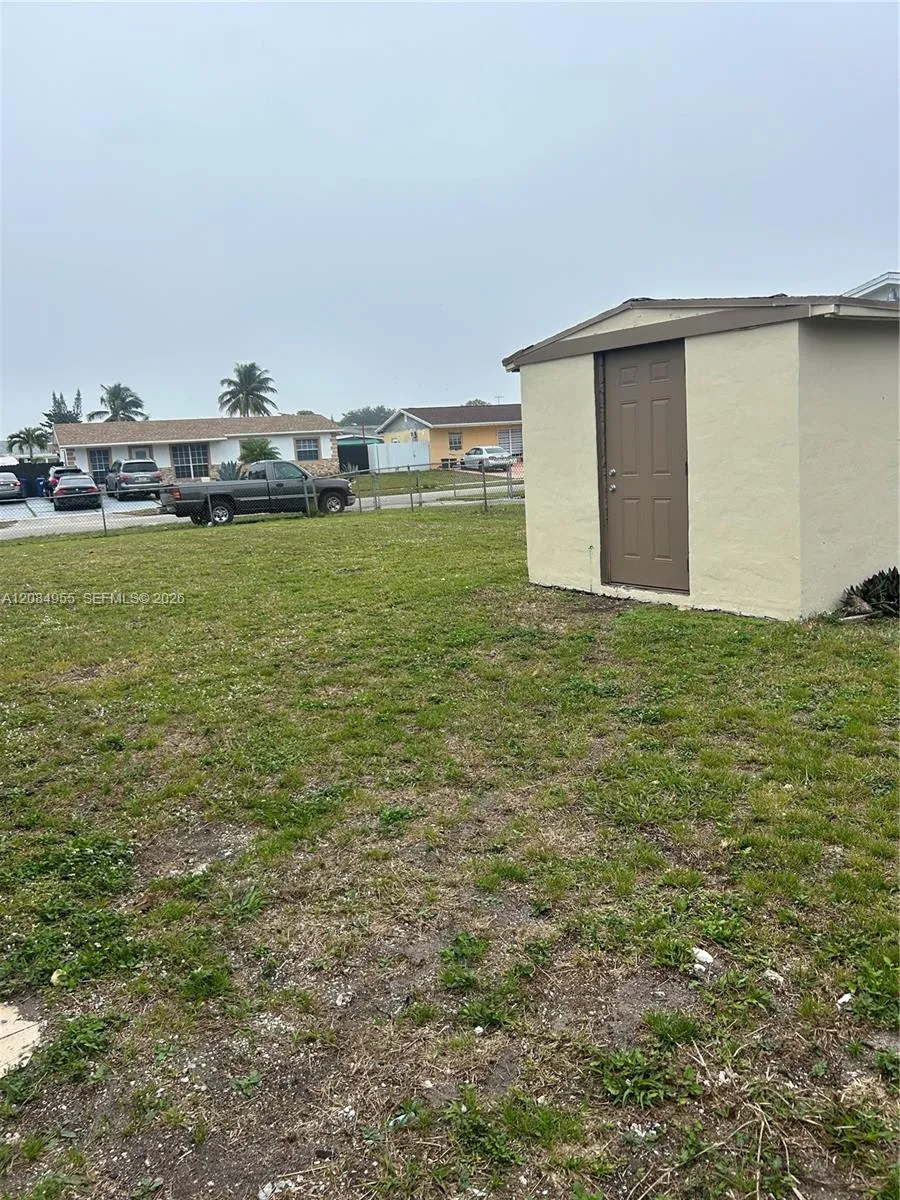3270 NW 196th Ln Miami Gardens, FL 33056