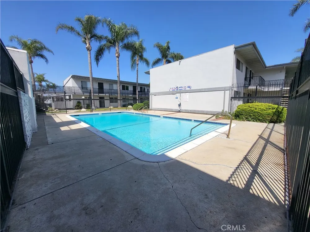 5500 Ackerfield Long Beach, CA 90805