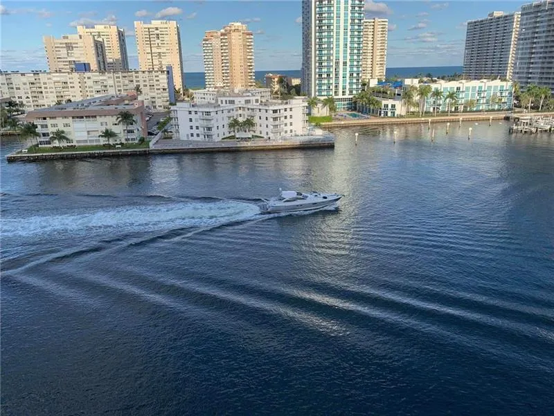 121 GOLDEN ISLES DRIVE #806 Hallandale Beach, FL 33009