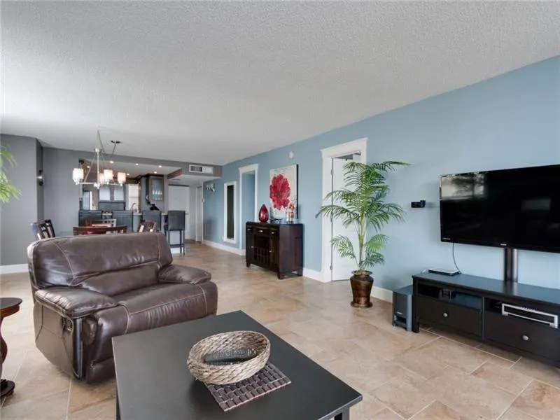 121 GOLDEN ISLES DRIVE #806 Hallandale Beach, FL 33009