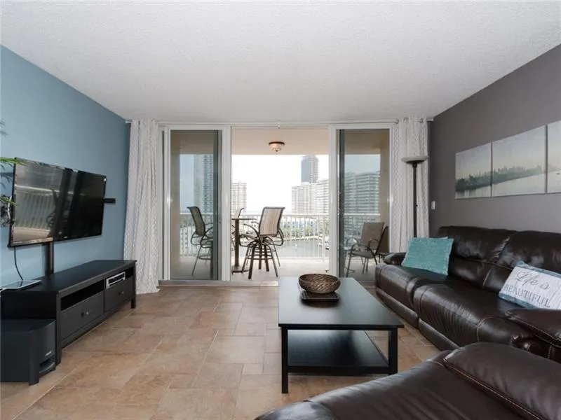 121 GOLDEN ISLES DRIVE #806 Hallandale Beach, FL 33009