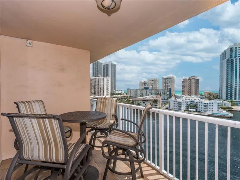 121 GOLDEN ISLES DRIVE #806 Hallandale Beach, FL 33009