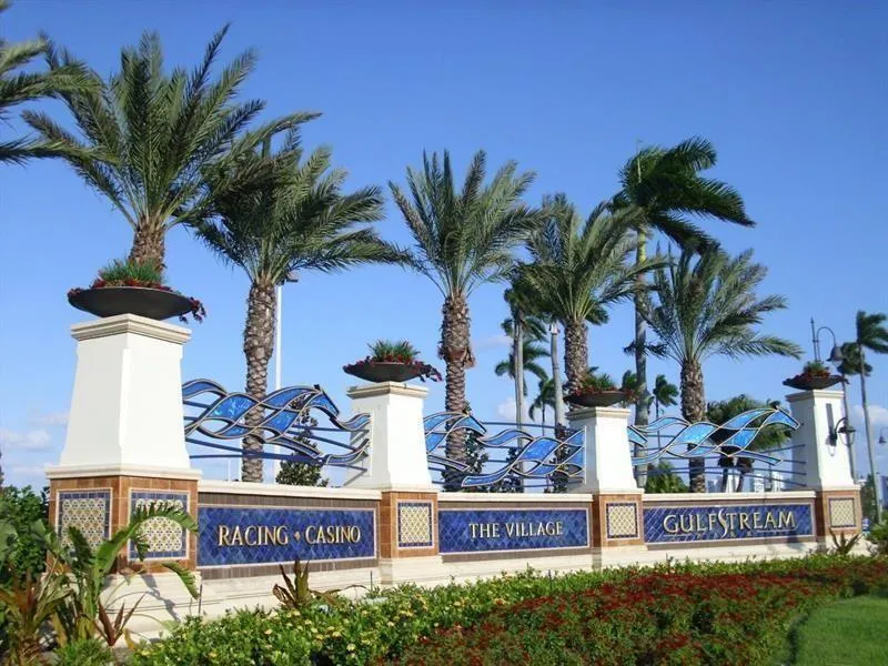 121 GOLDEN ISLES DRIVE #806 Hallandale Beach, FL 33009