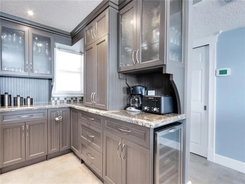121 GOLDEN ISLES DRIVE #806 Hallandale Beach, FL 33009