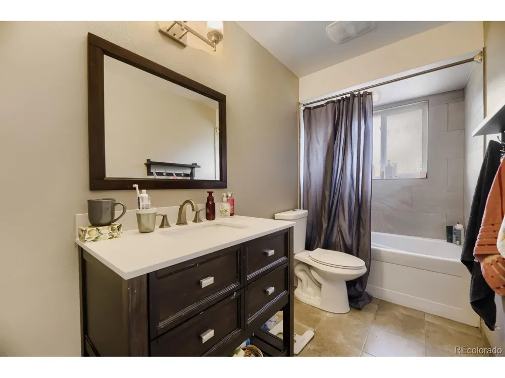 1435 S Macon Street Aurora, CO 80012