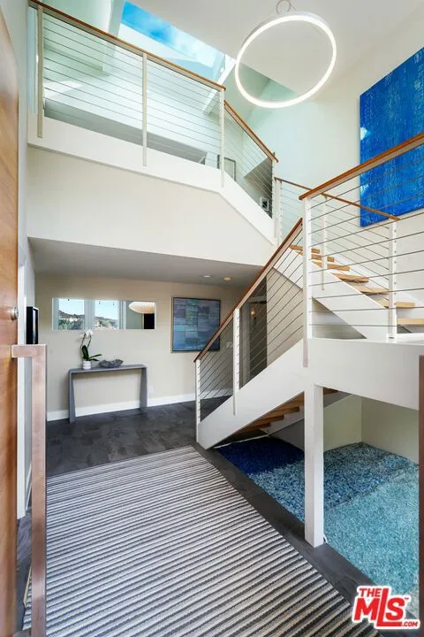 2344 Banyan Drive Los Angeles, CA 90049