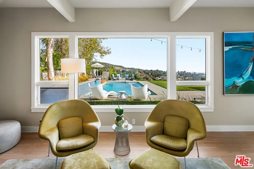2344 Banyan Drive Los Angeles, CA 90049