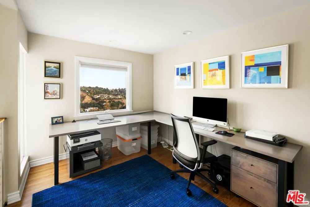 2344 Banyan Drive Los Angeles, CA 90049