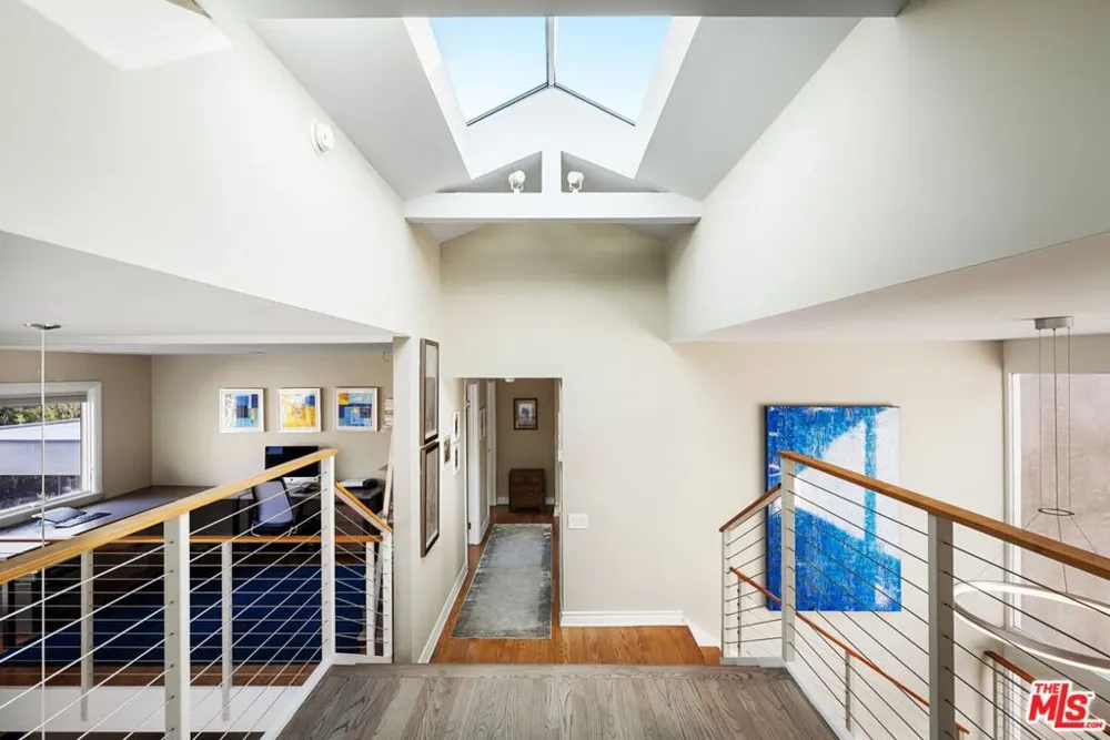 2344 Banyan Drive Los Angeles, CA 90049
