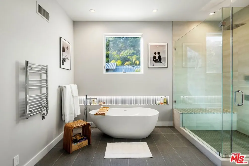 2344 Banyan Drive Los Angeles, CA 90049