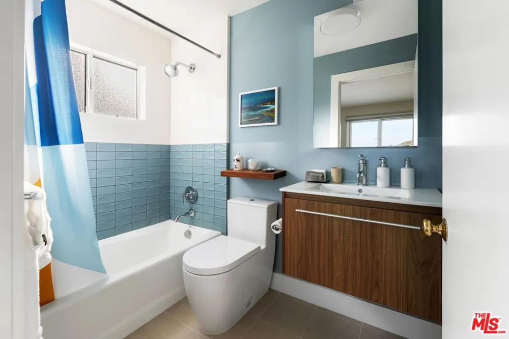 2344 Banyan Drive Los Angeles, CA 90049
