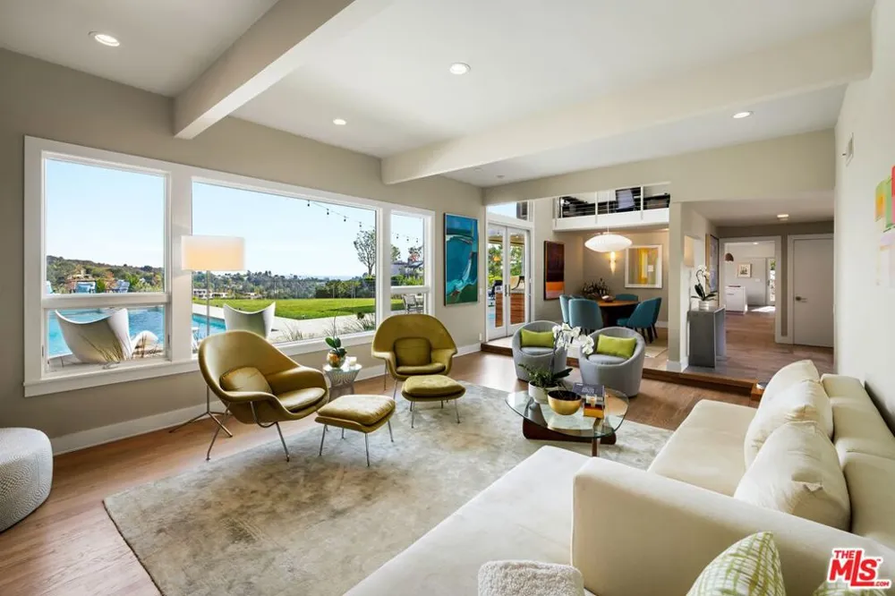 2344 Banyan Drive Los Angeles, CA 90049