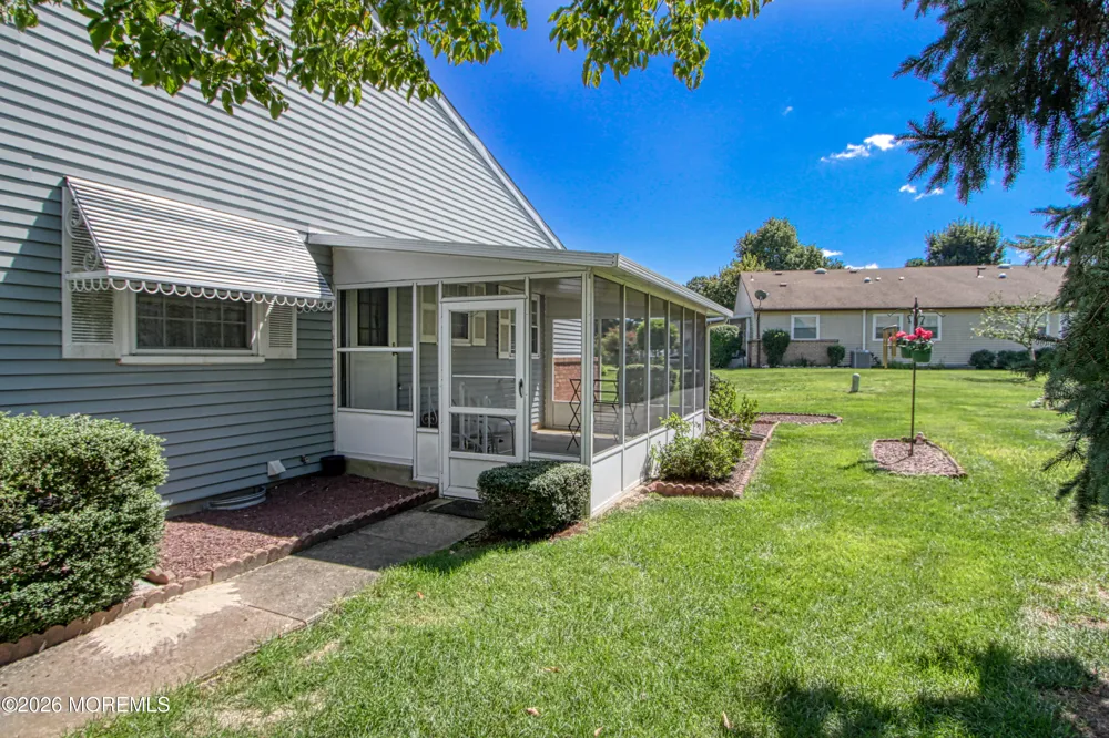 6 Berwick Street Whiting, NJ 08759