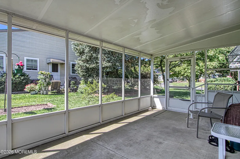 6 Berwick Street Whiting, NJ 08759