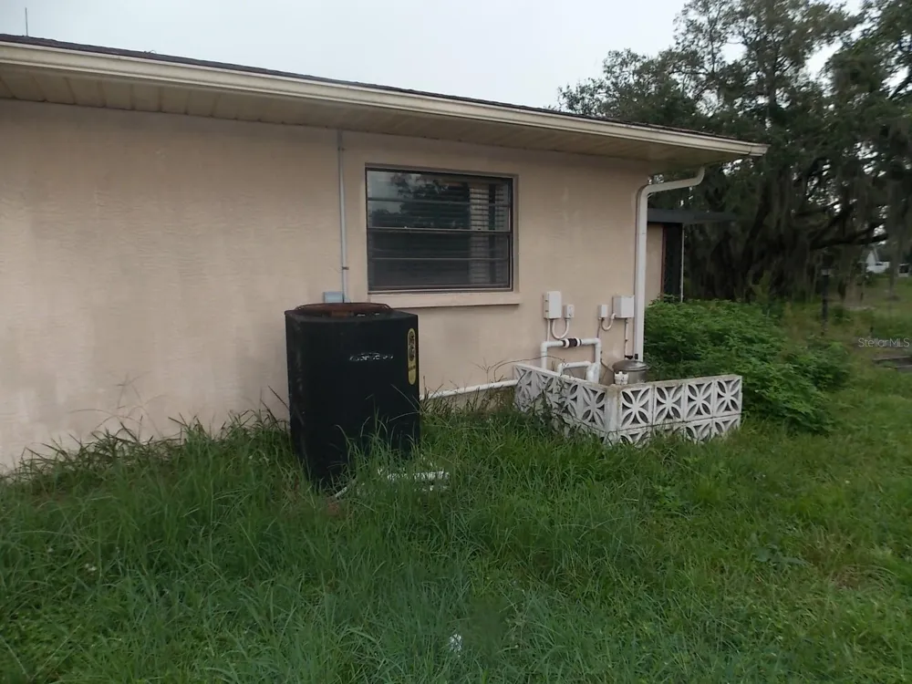 2118 LAREDO AVENUE Spring Hill, FL 34608