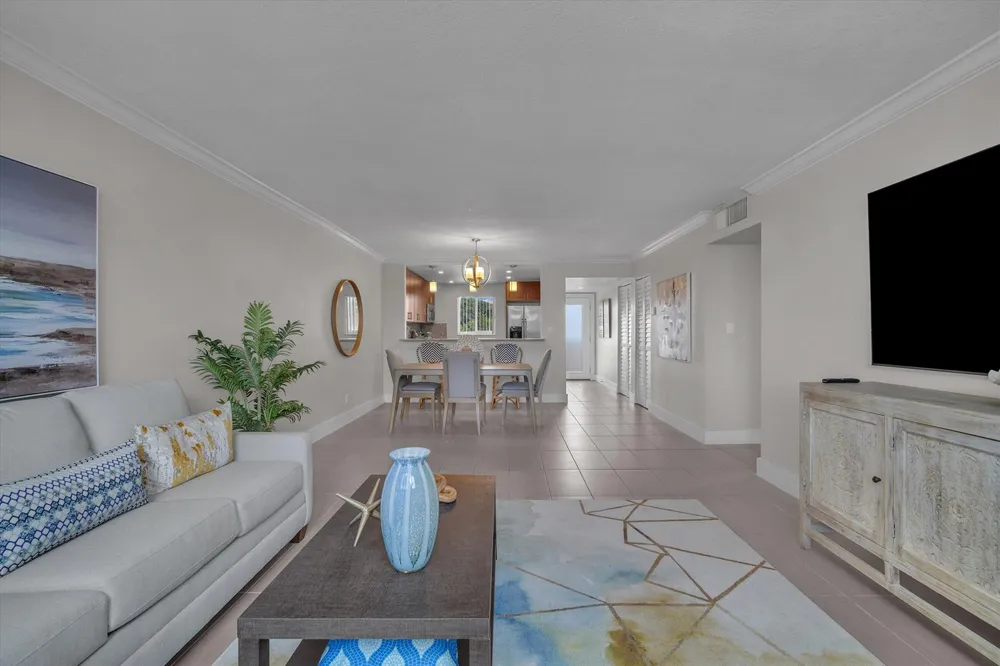 601 Ocean Boulevard #203 Boca Raton, FL 33432