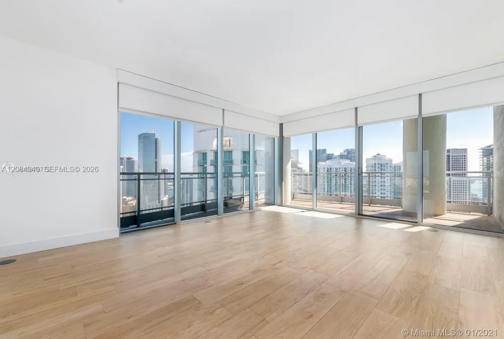 90 SW 3rd St #4004 Miami, FL 33130
