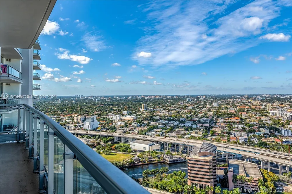 90 SW 3rd St #4004 Miami, FL 33130