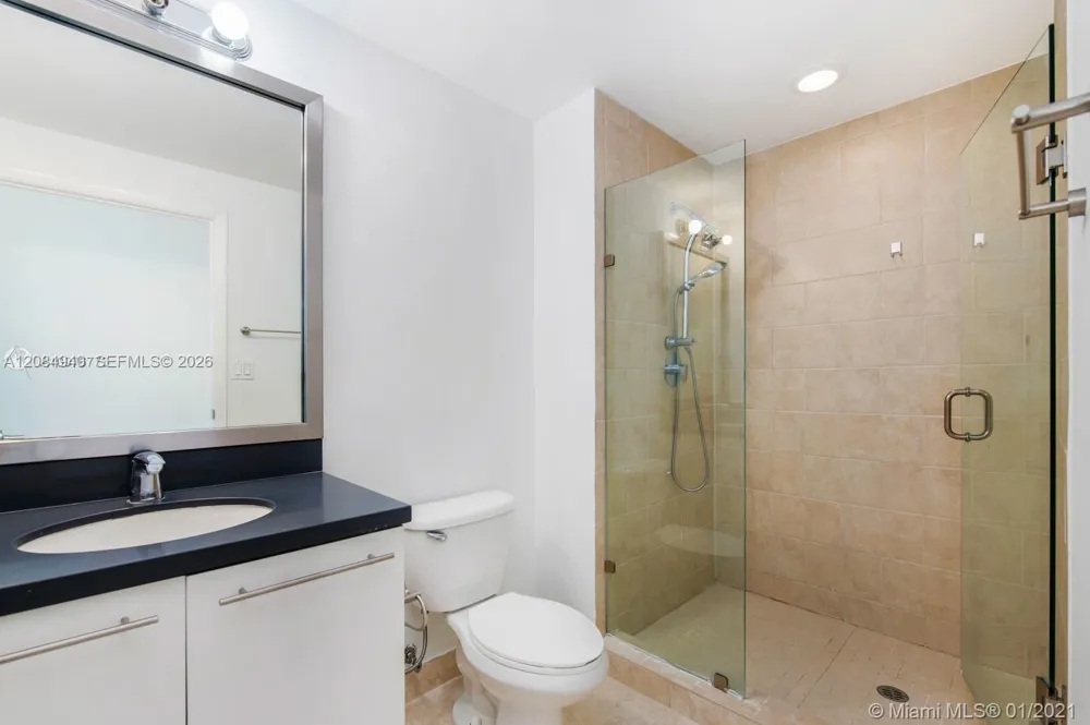 90 SW 3rd St #4004 Miami, FL 33130