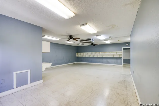 1007 GETTY ST Uvalde, TX 78801