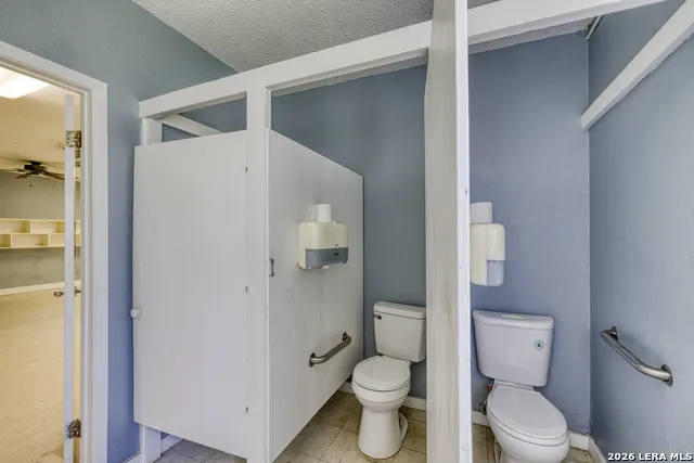 1007 GETTY ST Uvalde, TX 78801