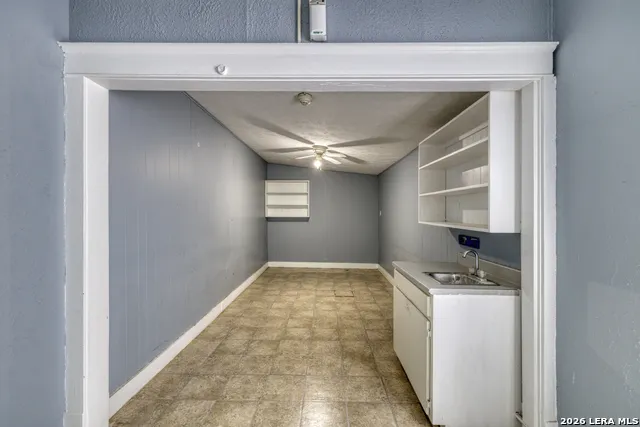 1007 GETTY ST Uvalde, TX 78801