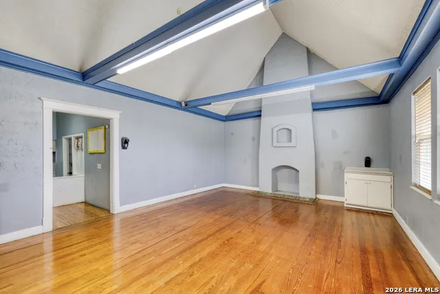 1007 GETTY ST Uvalde, TX 78801