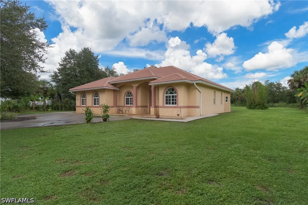 24th Avenue SE Naples, FL 34117