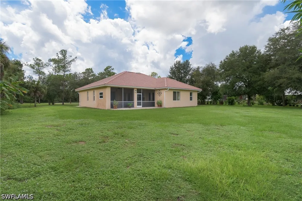 24th Avenue SE Naples, FL 34117