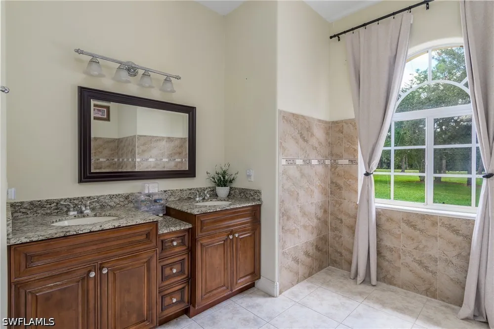 24th Avenue SE Naples, FL 34117