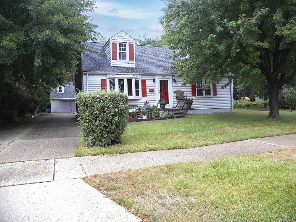 8239 Garbor Drive Warren City, MI 48093